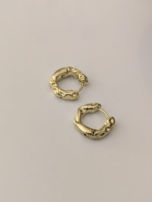 Gold pebble hoop