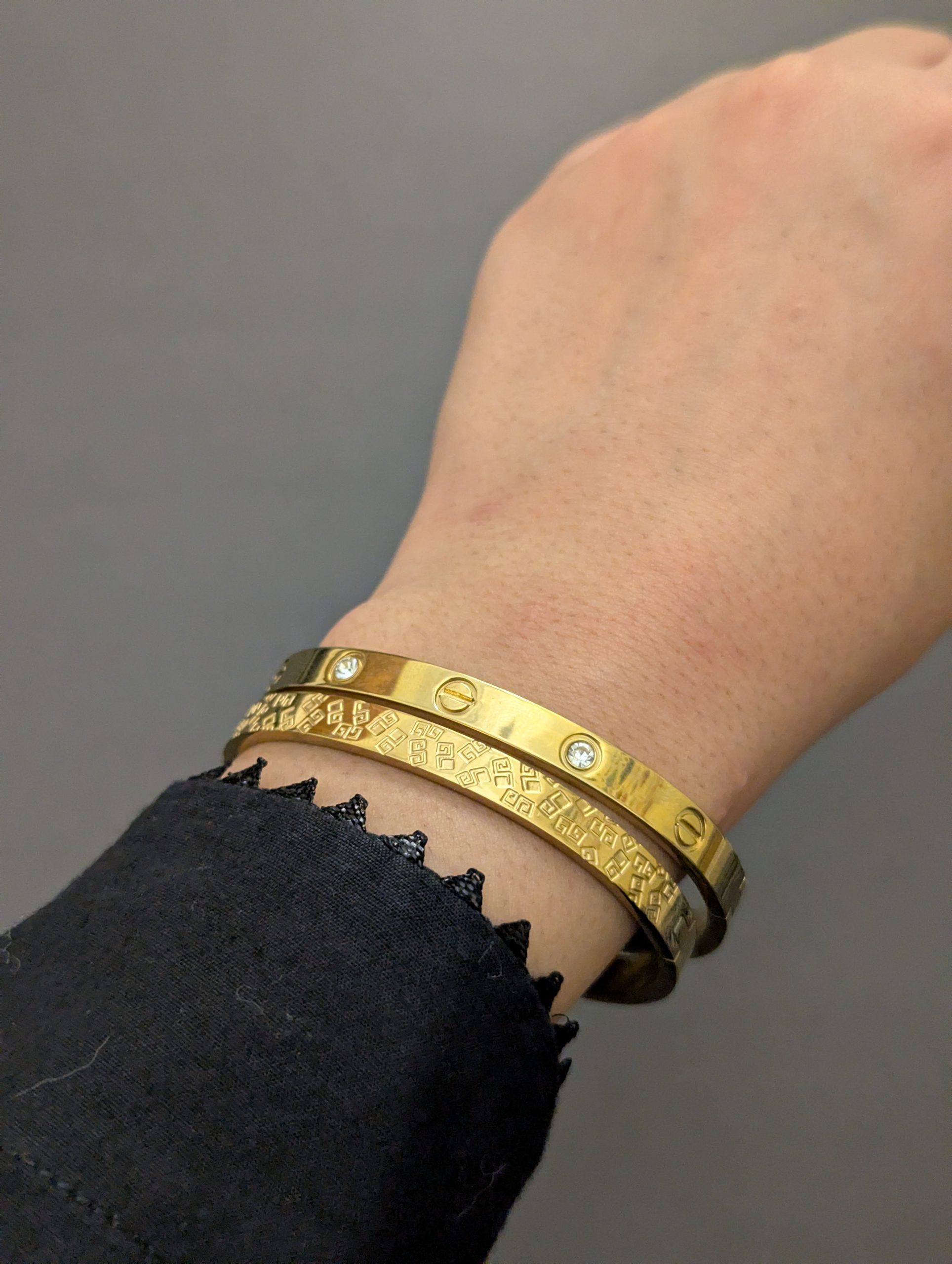 Engraved Gold Key Pattern Bangle - Image 4